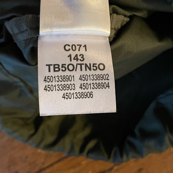 THE NORTH FACE Drawstring Gym Travel Bag Backpack Sling Pouch with Zip Pocket!!! - Picture 10 of 12